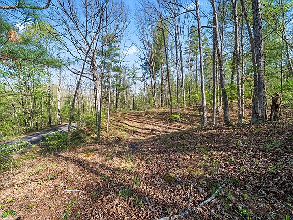 5th image of 1588 Debord Rd
