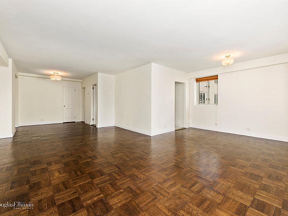 4th image of 200 E 66th St APT E901