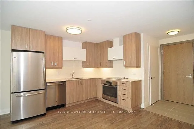 18 Uptown Dr #812 — Photo 2
