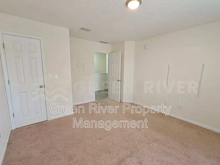 3107 Zeyno Dr — Photo 32