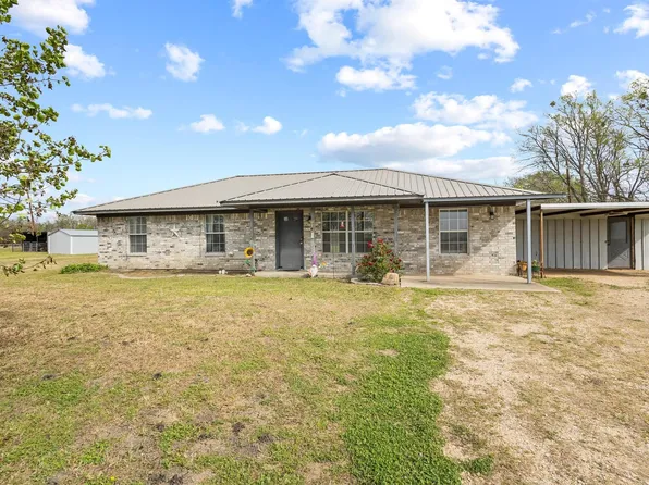 472 Milton Minter Rd, Deport, TX 75435