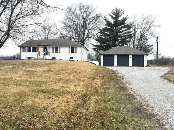 7516 S Arnett Rd, Grain Valley, MO 64029