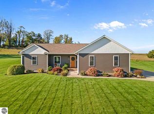 1679 Cardinal Ln, Traverse City, MI 49696