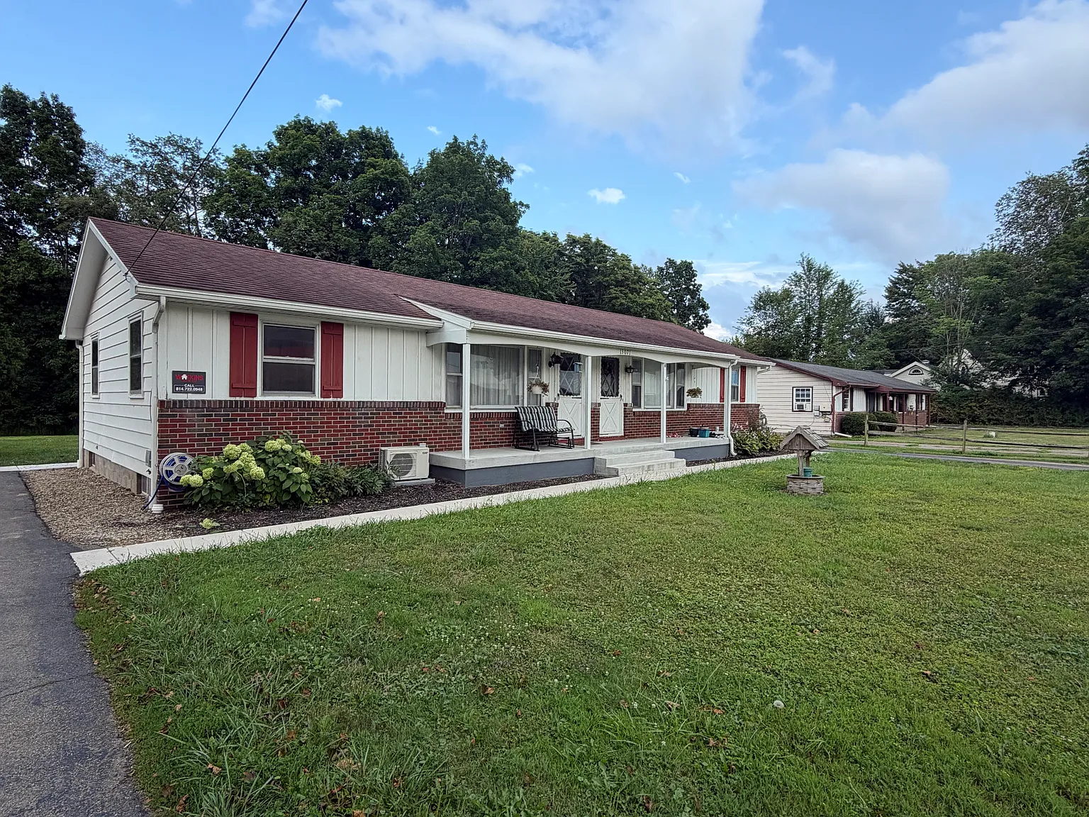 2 bed, $1,100 — Photo 1