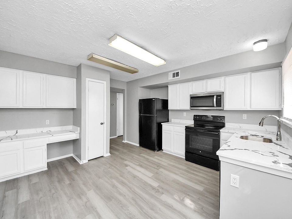1st image of 19411 Lazy Valley Dr
