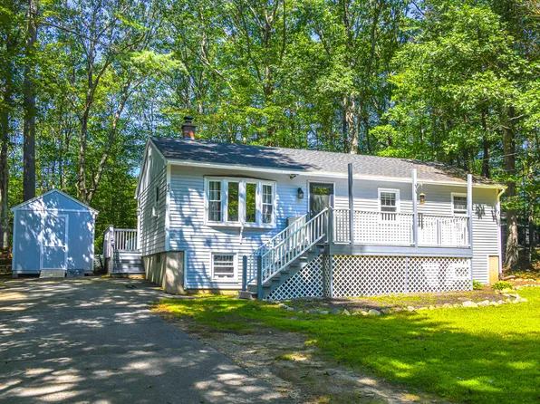 42 Maple Street, Casco, ME 04015