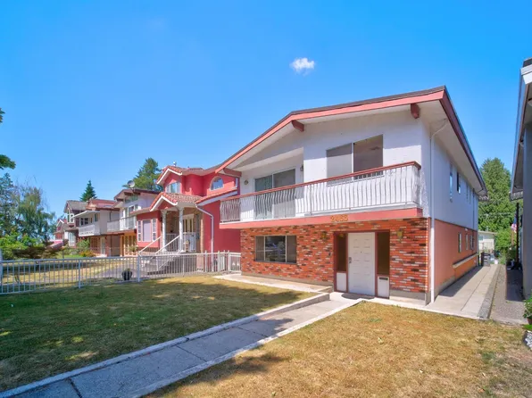 2463 Galt St, Vancouver, BC V5R 2R8