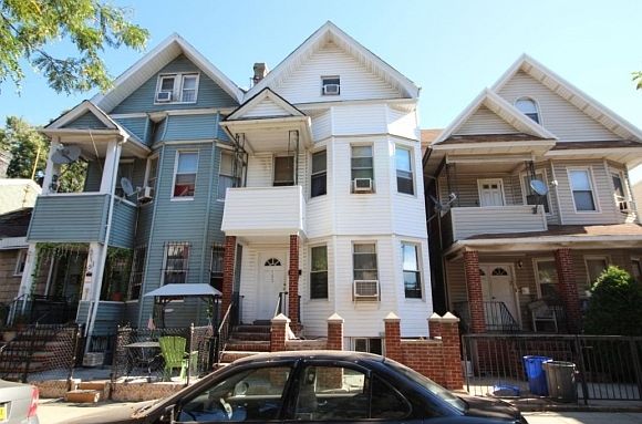 2nd image of 153 E 8th St