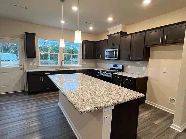872 Falls Grove Trl — Photo 6