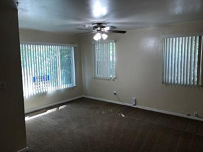 3rd image of 2701 V St APT A