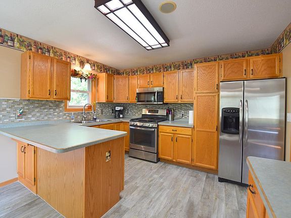 3rd image of 13966 Travine Dr