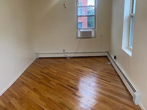 3rd image of 114 Rogers Ave #2L