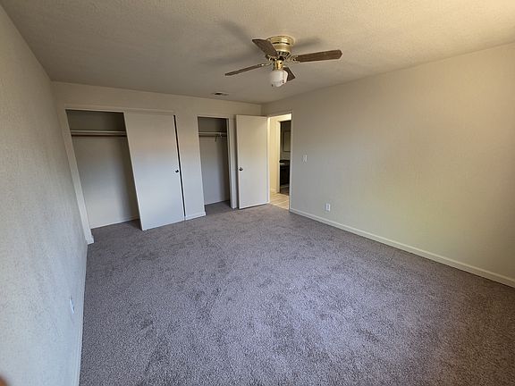 4th image of 220 E Park St