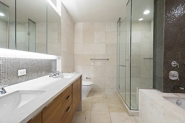 Rented by Level Group | media 3
