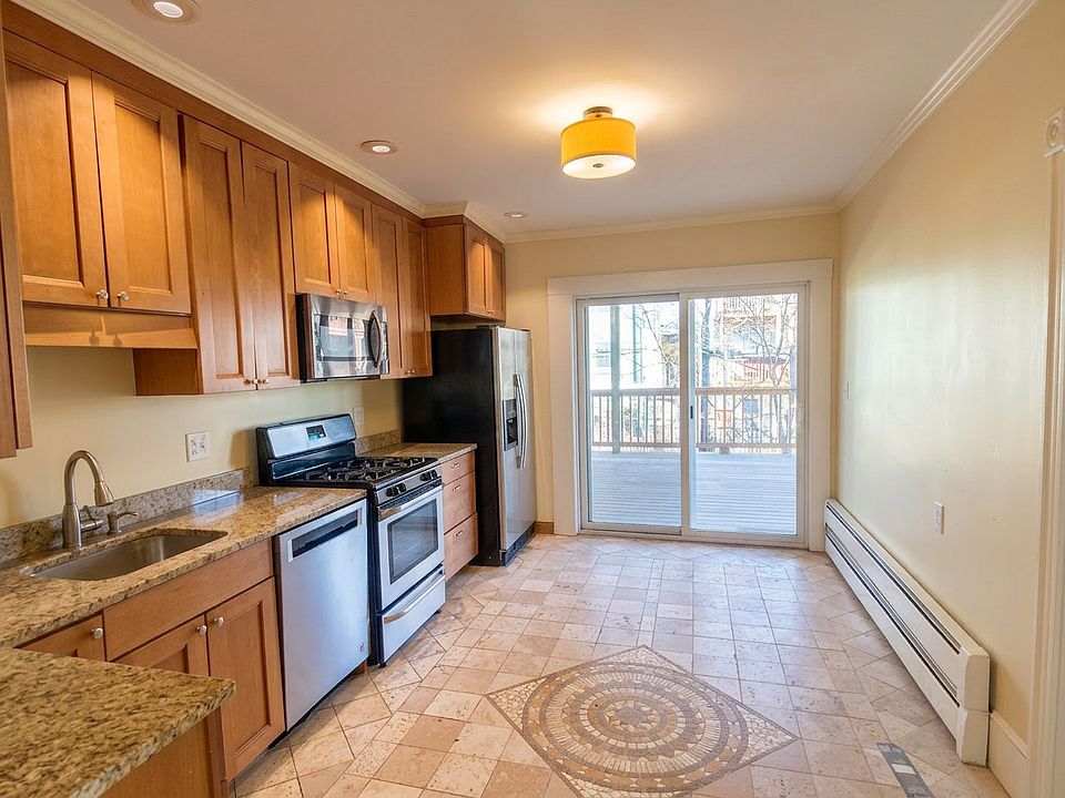 1st image of 34 Hall St #2
