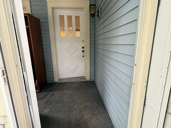 2nd image of 1227 Thomas Ave