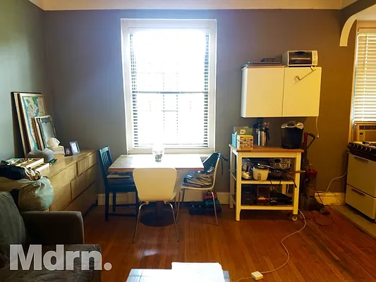 Rented by Mdrn Residential | media 12