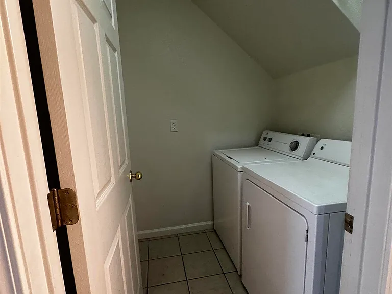 8224 Shay Cir — Photo 31