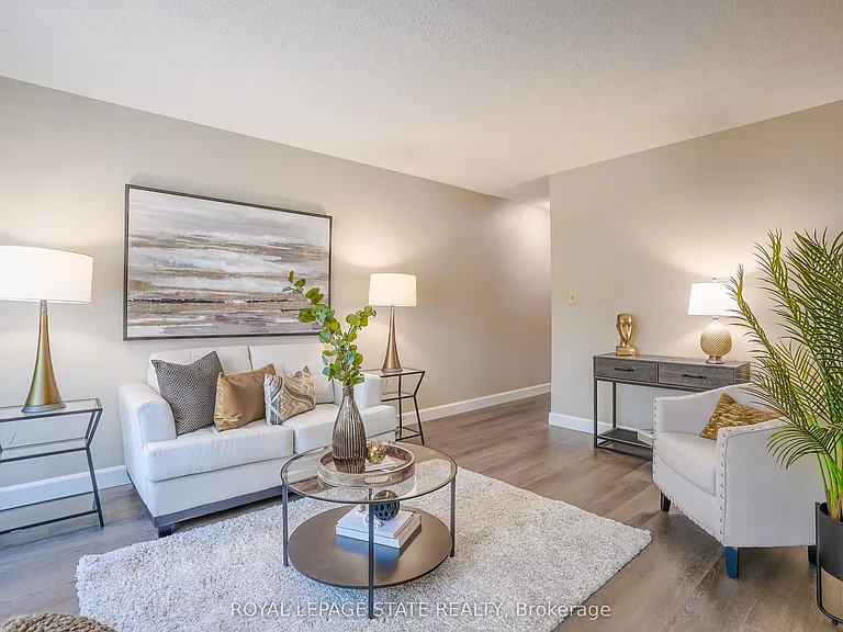 90 Saint Andrews Dr — Photo 2