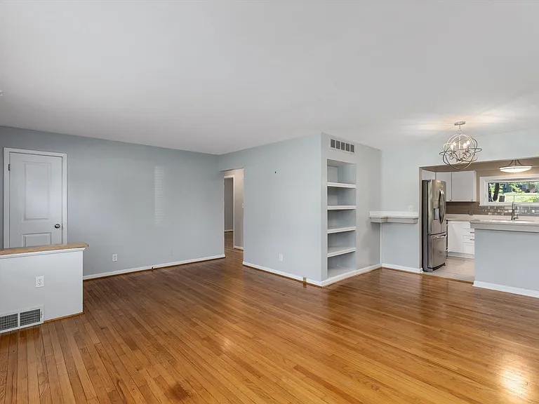 4047 Ledgestone Dr — Photo 3