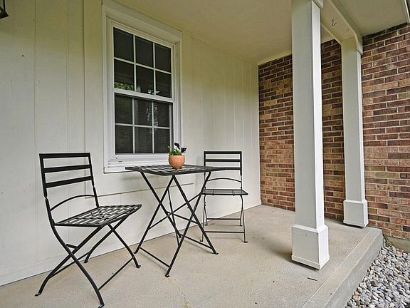 4th image of 8948 Creekwood Dr