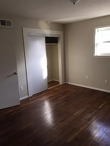 1 bed, 1.0 bath, 725 sqft, $925 — Photo 2
