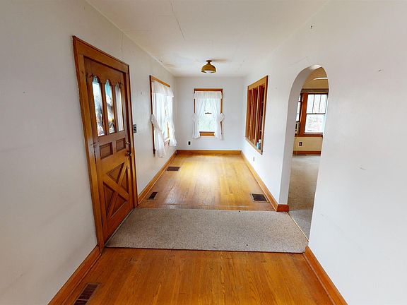 4th image of 11 Twelve Oaks Ln