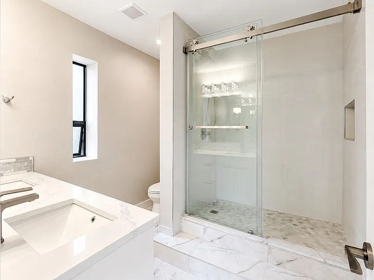 14728 SE 46th St — Photo 7