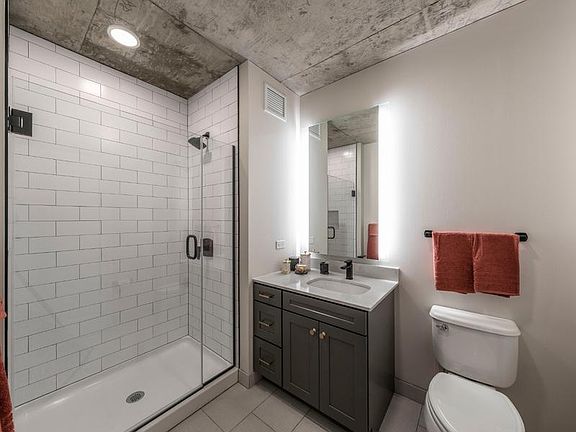5th image of 163 W Huron St #413