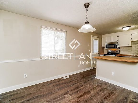 4th image of 2993 Deepwood Dr