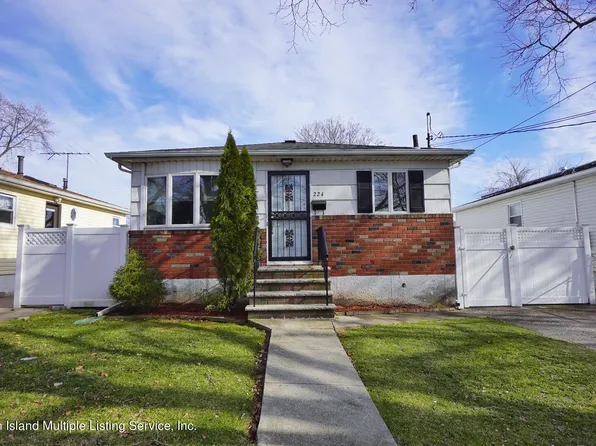 224 Titus Ave, Staten Island, NY 10306