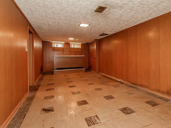 5th image of 5885 Monica Ln