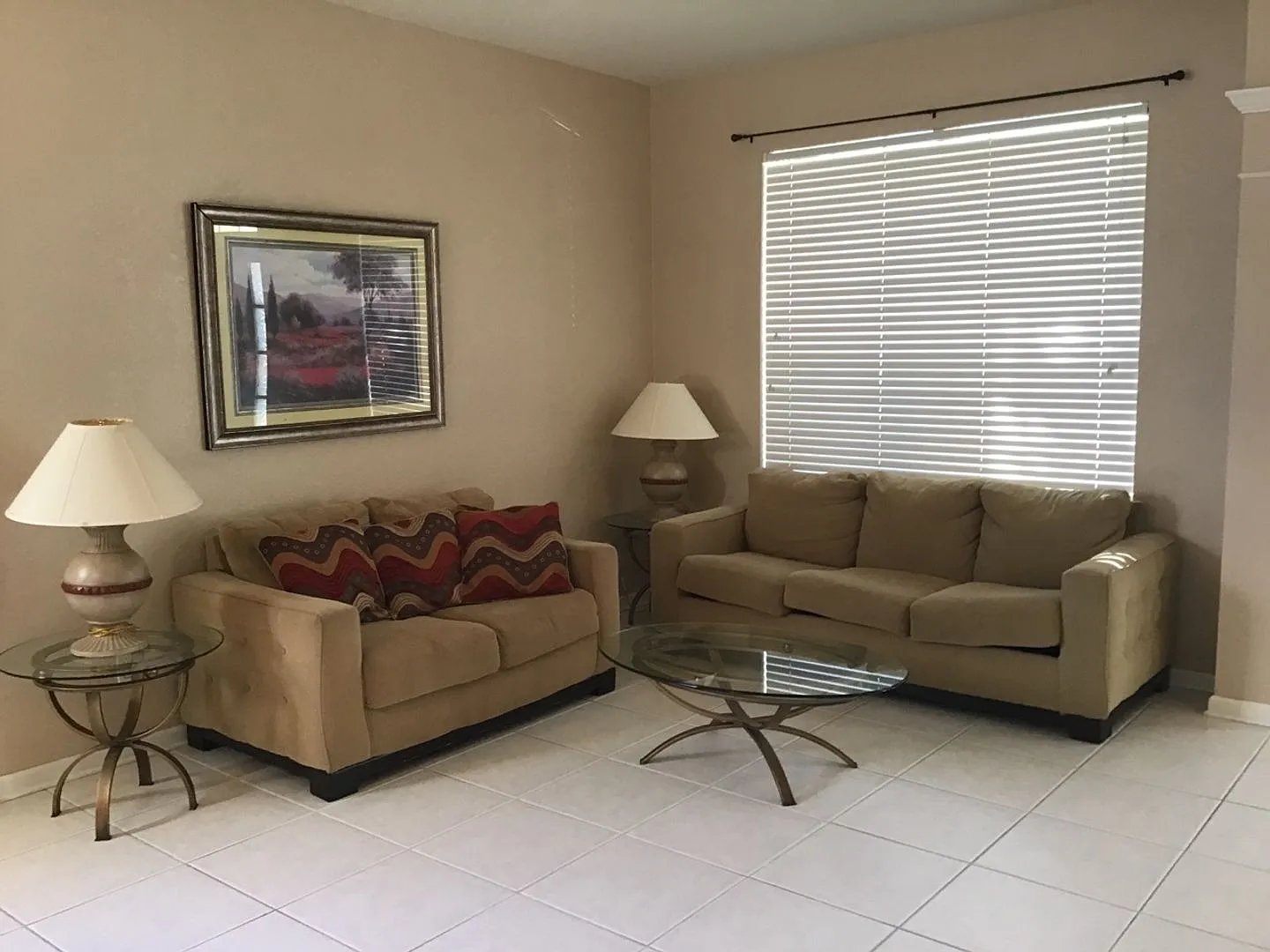 Furnished 6 bedroom, 4 bathroom house, pool home in beautiful, gated/guarded Windsor Hills — Photo 3