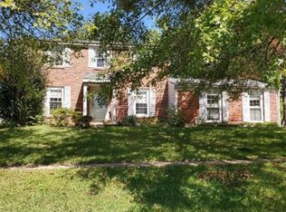 1244 Creve Coeur Mill Rd, Saint Louis, MO 63146