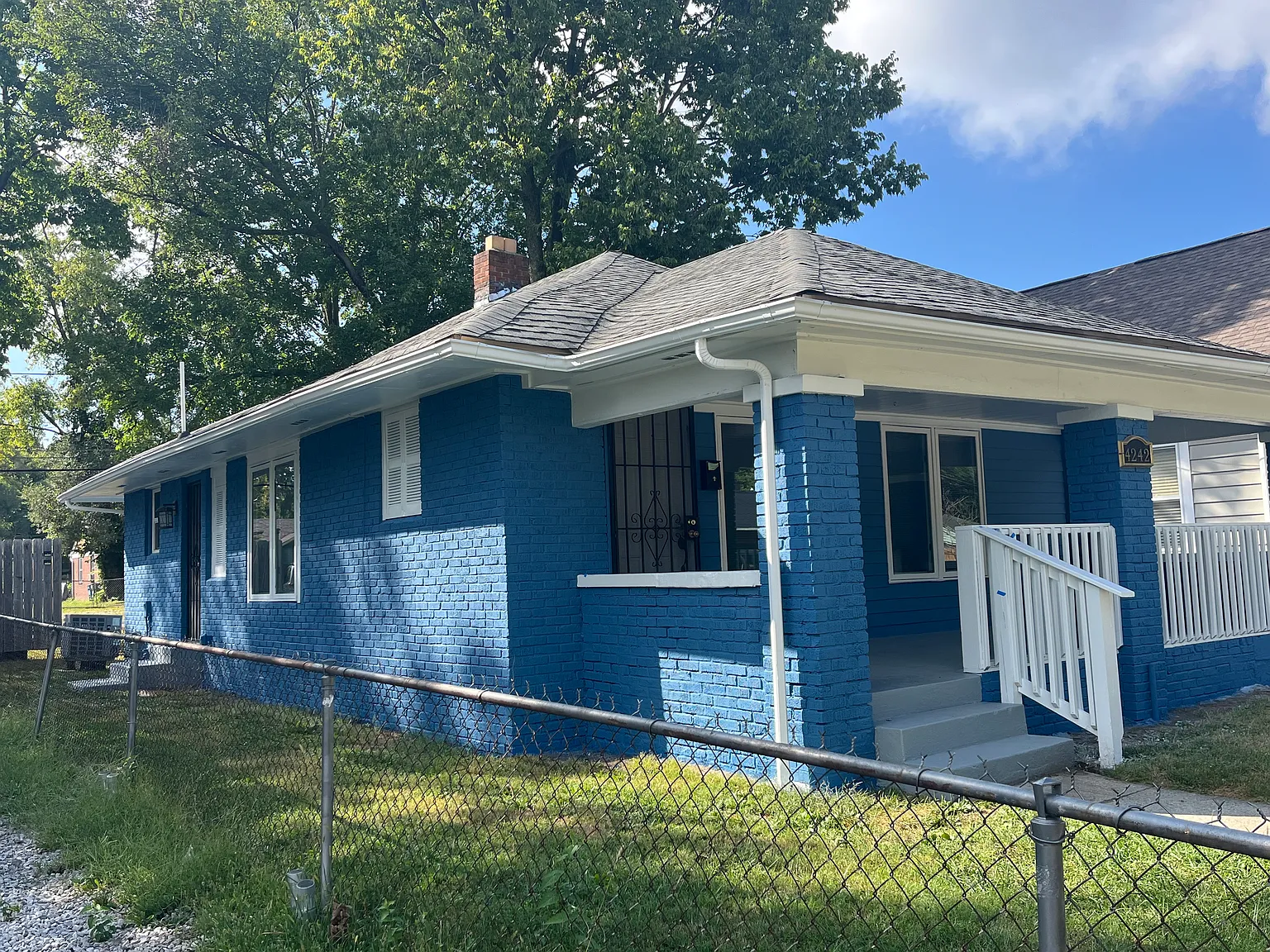 2 bed, 1.5 bath, 1052 sqft, $1,350 — Photo 4
