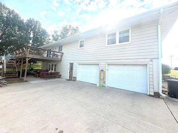 3rd image of 1208 Olive St