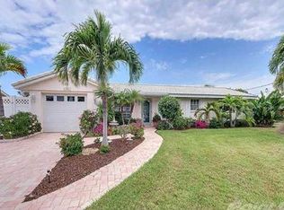 526 68th St, Holmes Beach, FL 34217