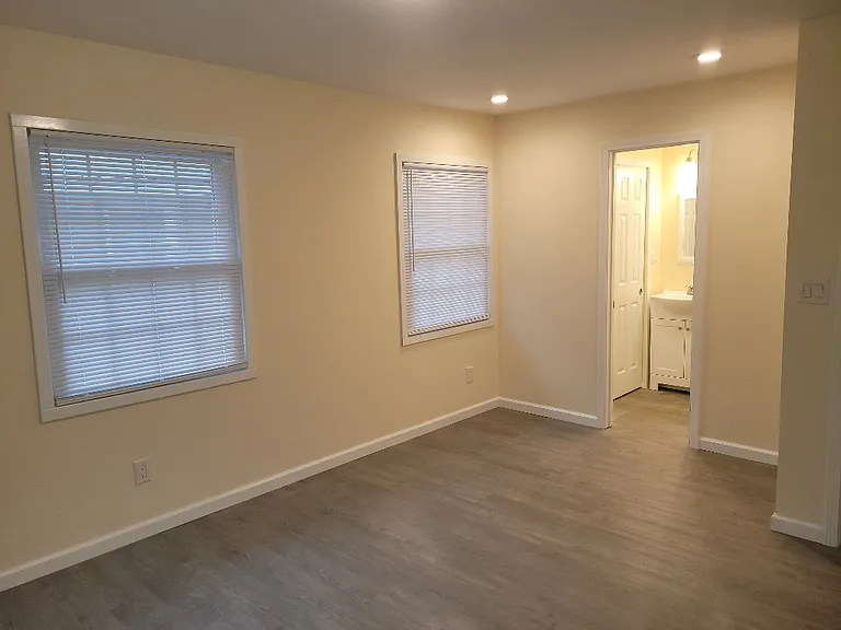 8723 Farmwood Ct — Photo 6