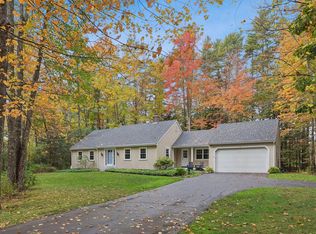 33 Woodhaven Dr, Kennebunk, ME 04043