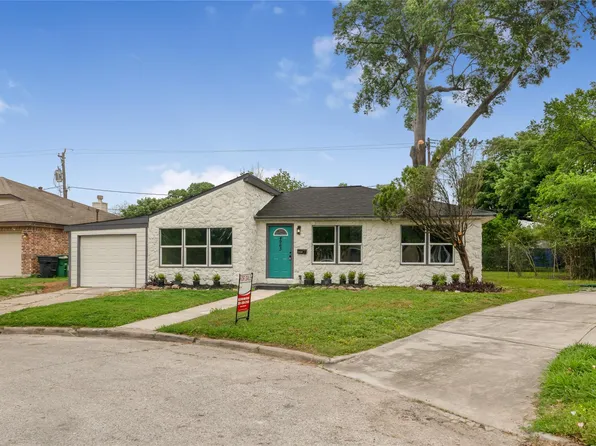 15310 Crescent Brookfield Dr, Humble, TX 77396