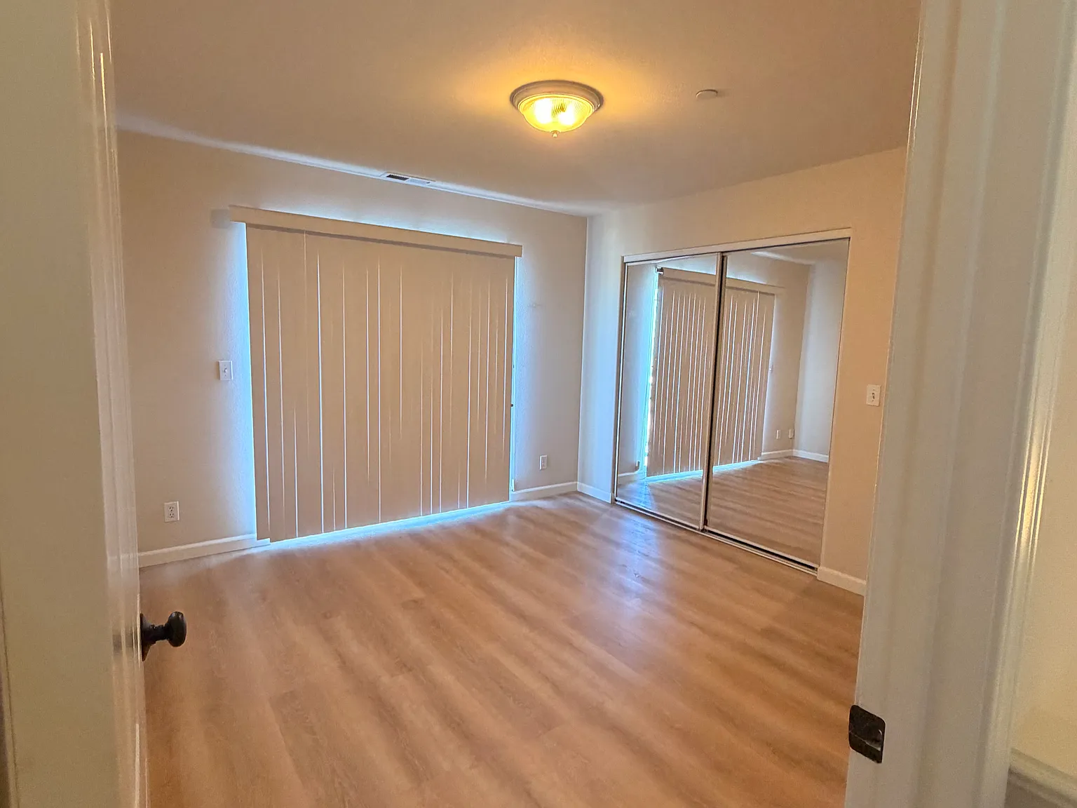2 bed, 1.5 bath, 874 sqft, $3,800 — Photo 1