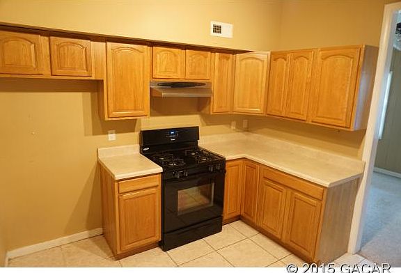 4th image of 1414 NE 31st Ave