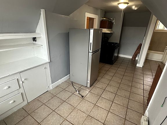 5th image of 128 Central Ave #3