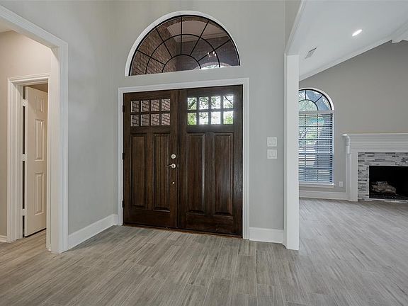 2nd image of 4203 Creekmeadow Dr