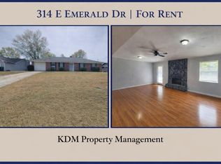314 E Emerald Dr, Enterprise, AL 36330