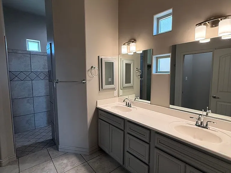 10156 E 39th Ln — Photo 23