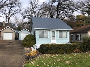 W9524 Lake Dr, Edgerton, WI 53534