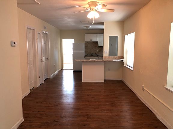 4th image of 1330 Tioga Ave