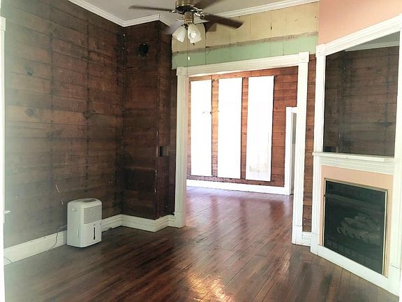 3rd image of 169 Cypress Ave