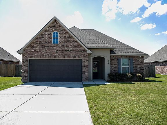 2nd image of 186 Carriage Way